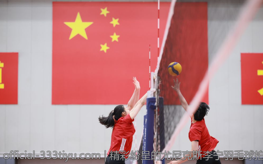 精彩纷呈的尤尼克斯李宁羽毛球拍2026新品引领潮流